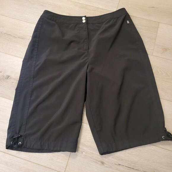 Zenergy by Chico’s Cargo Pants Capri Black With Ankle Drawstring Size 1 - Picture 1 of 4